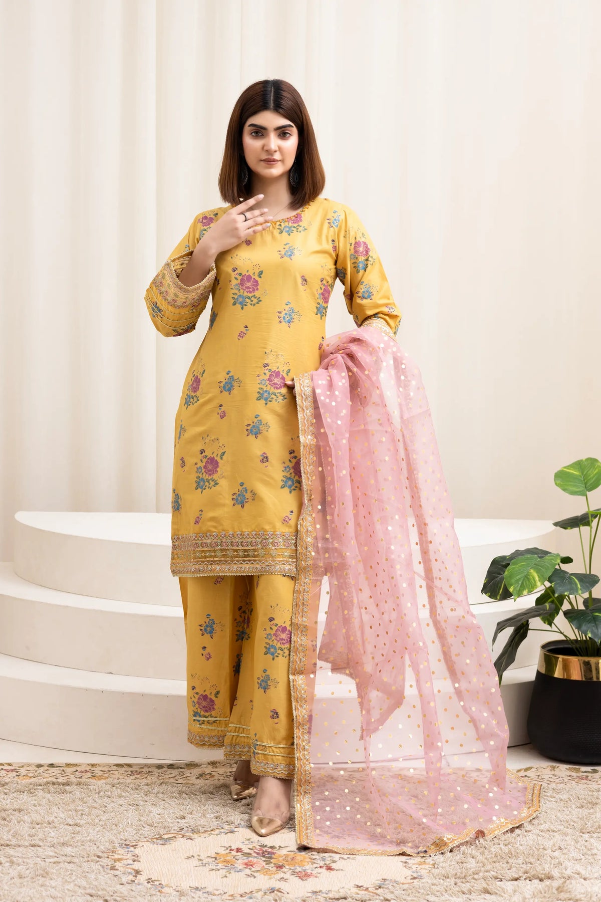 Yellow suit with Prient