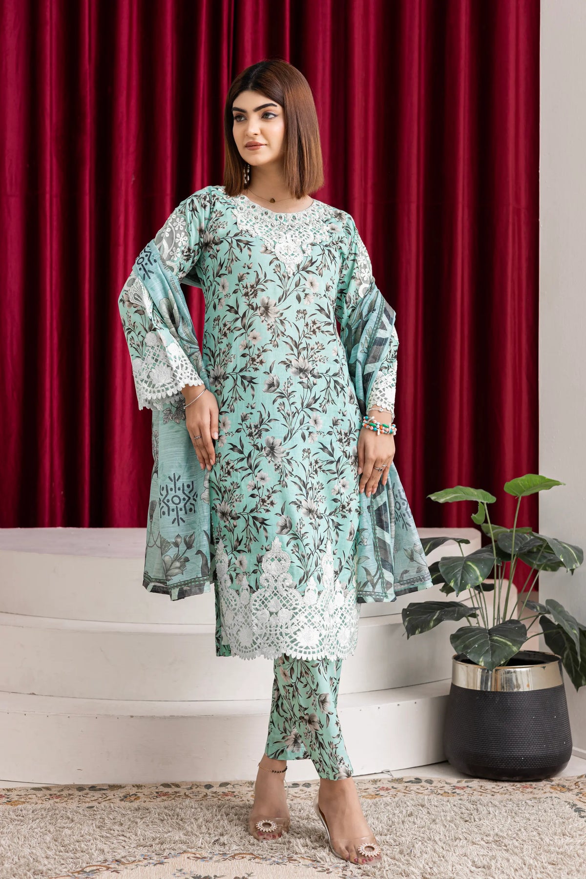 Arooj-e-Naz